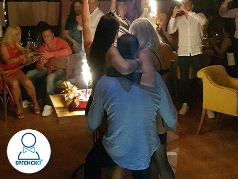 Секси стриптизьорки за Рожден ден в заведение, дискотека или клуб. Стриптийз шоу програма, която ще Ви остави без дъх и ще се помни дълго.