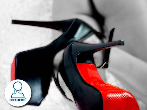 Стриптизьорка с високи черни обувки за вашето парти. Уникален подарък за всеки младоженец - СТРИП шоу програма от ТОП стриптизьорки