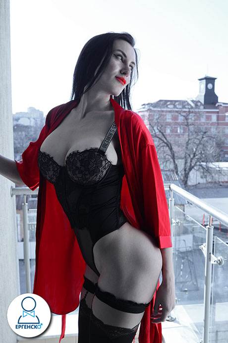 Сладка Стриптизьорка със секси бельо за Горещо Ергенско парти. Miss Anna и топлесс шоуто й ще оставят без дъх младоженеца. Топлесс шоу програма